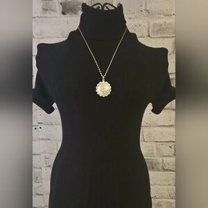 18KGP White Gold Plated Filigree Medallion Pendant Necklace